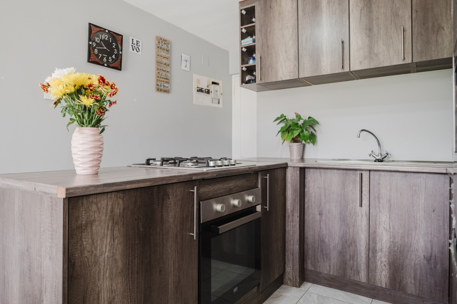 1 Bedroom Property for Sale in Sunnydale Western Cape